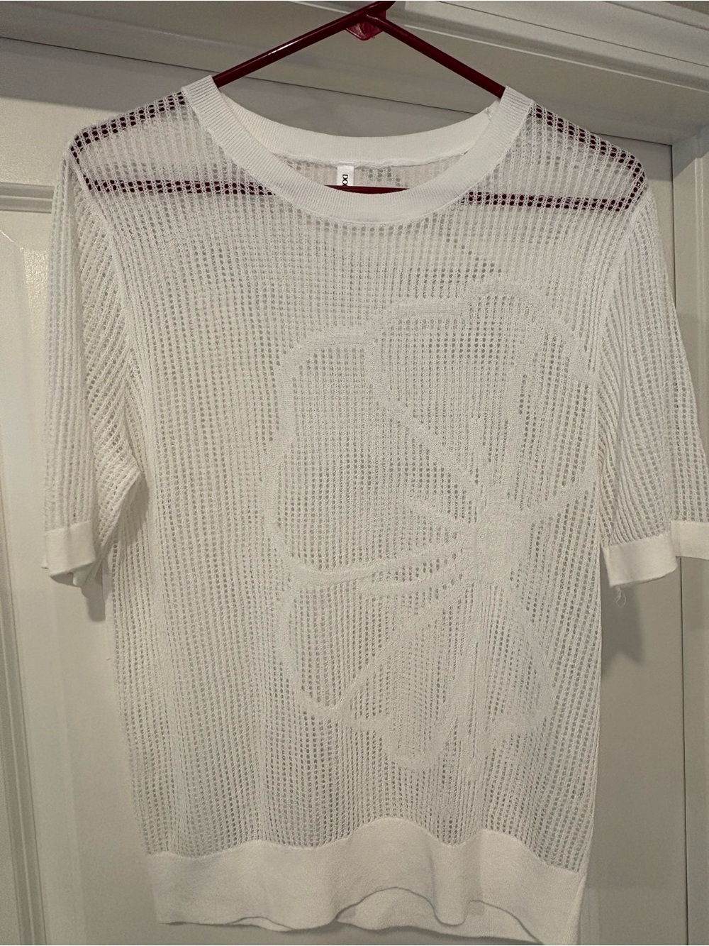 Sheer Knit Floral Motif Short Sleeve Top - White - Picture 2 of 4